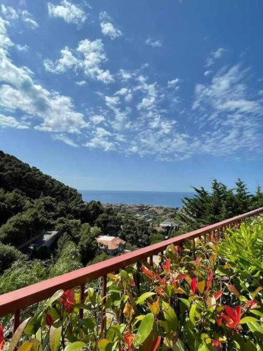 Casa Vacanze Luna 2 فاليكروسيا المظهر الخارجي الصورة